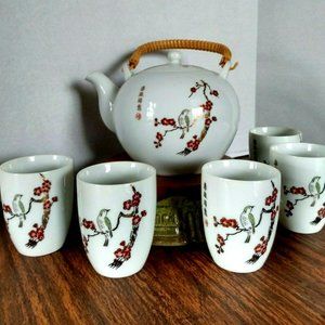 Pretty Japanese Porcelain Tea Pot & Cups Dogwood & Bird Design